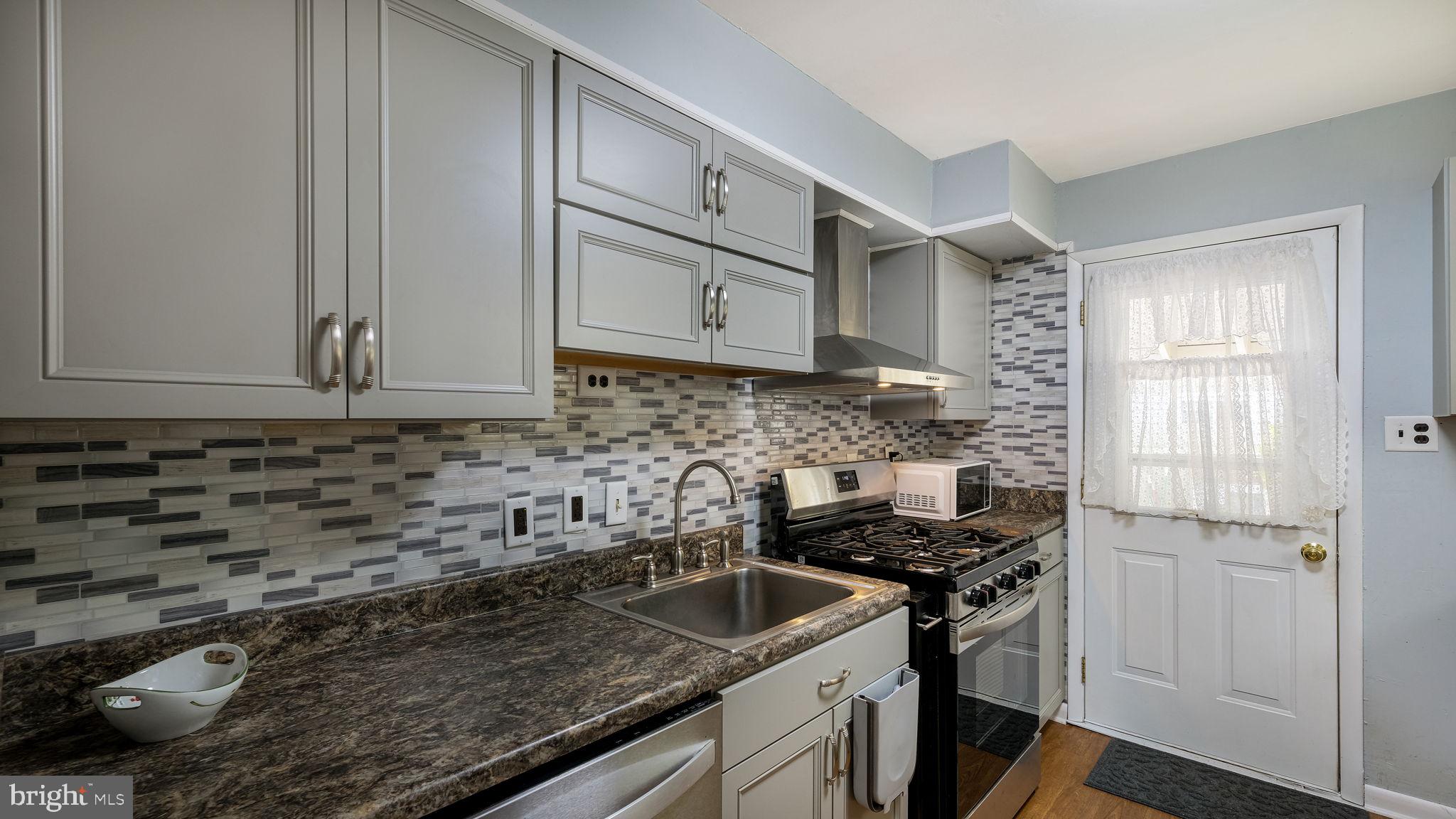 WARMINSTER VIL - Residential