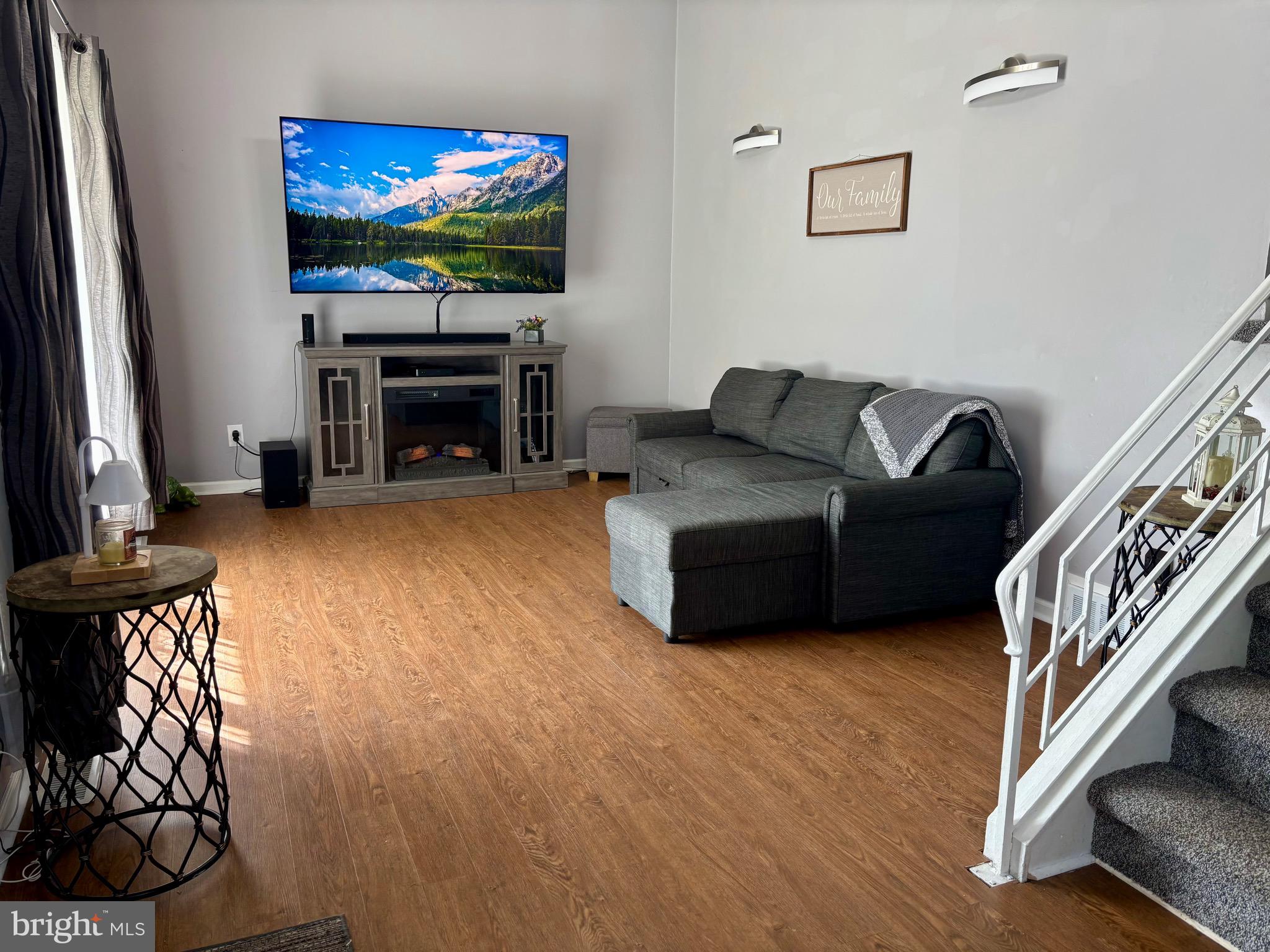 WARMINSTER VIL - Residential