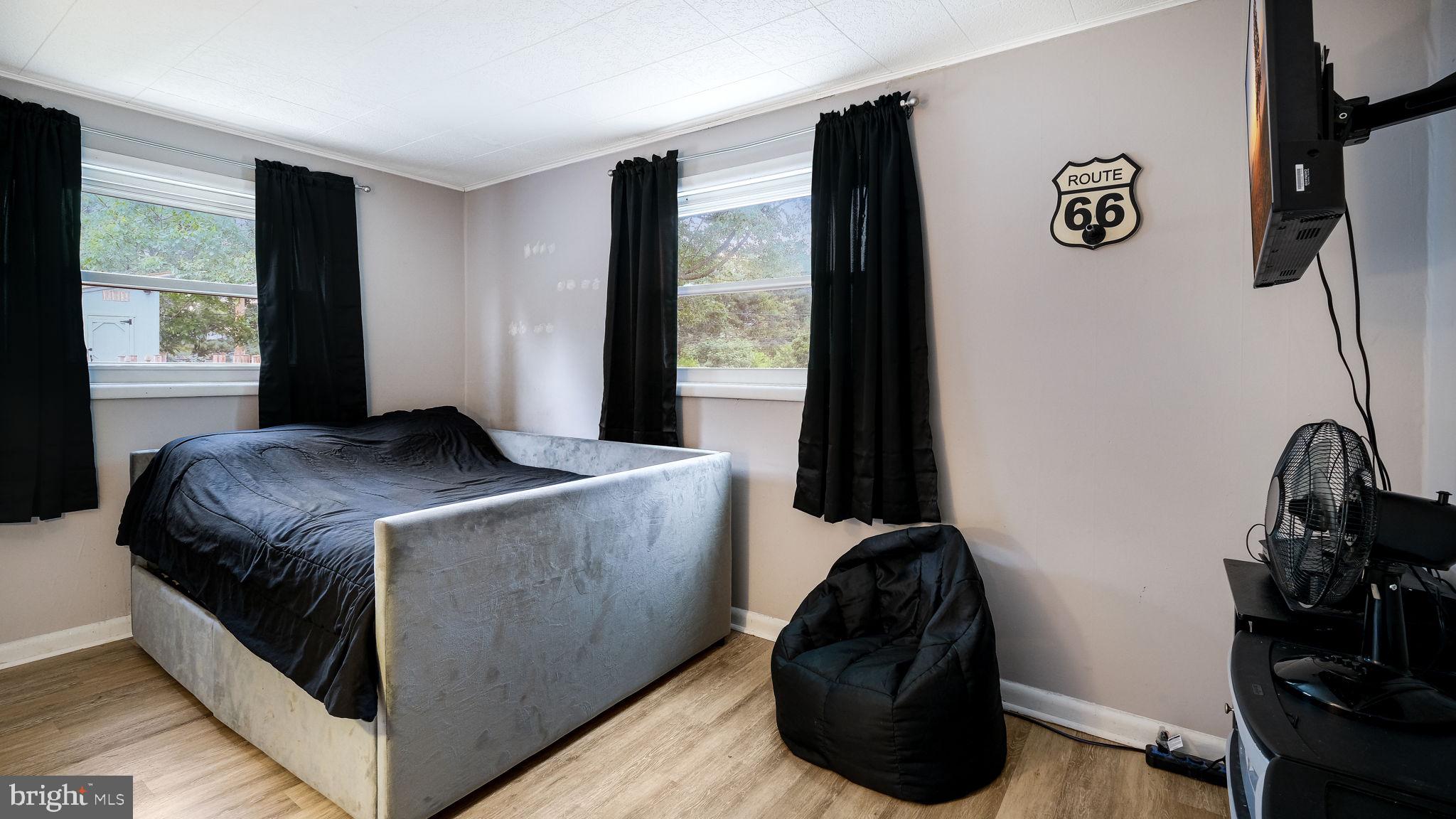 WARMINSTER VIL - Residential