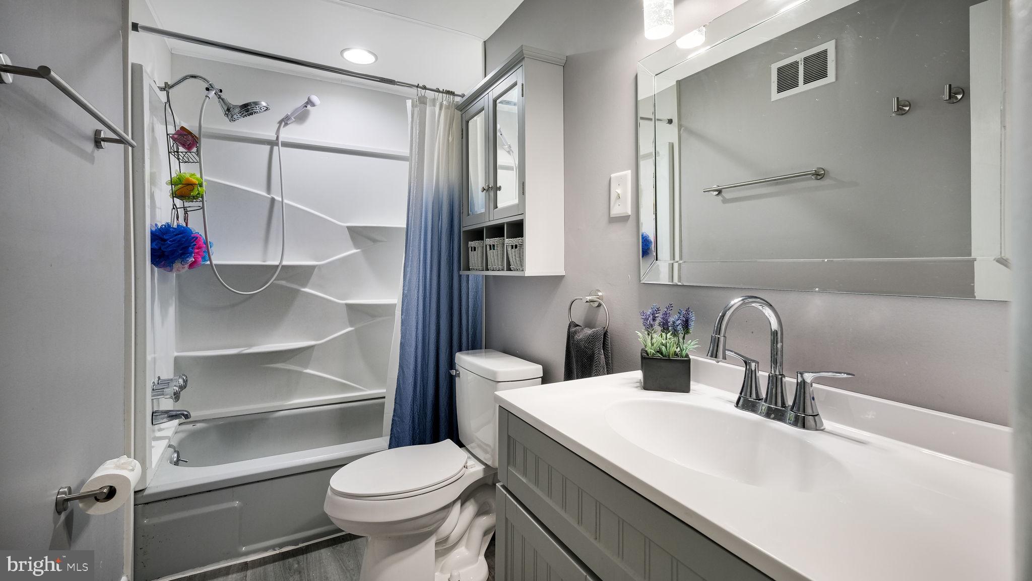 WARMINSTER VIL - Residential