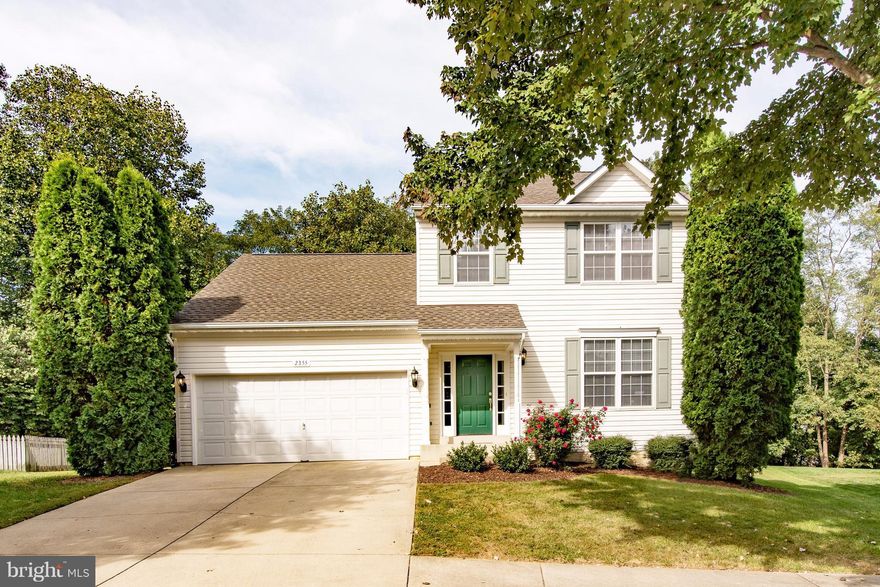 You had me at the barn door! Thoughtful renovation includes luxurious spa-like master bathroom, open concept kitchen with Stainless Steel Appliances, Granite Countertops and glass tile backsplash, Family Room with Gas Fireplace, Custom Light Fixtures, Engineered Hardwood Floors,Large WalkoutDeck. 2 Car Garage and Brand New Roof with Warranty. Security System and HMS Home Warranty included.