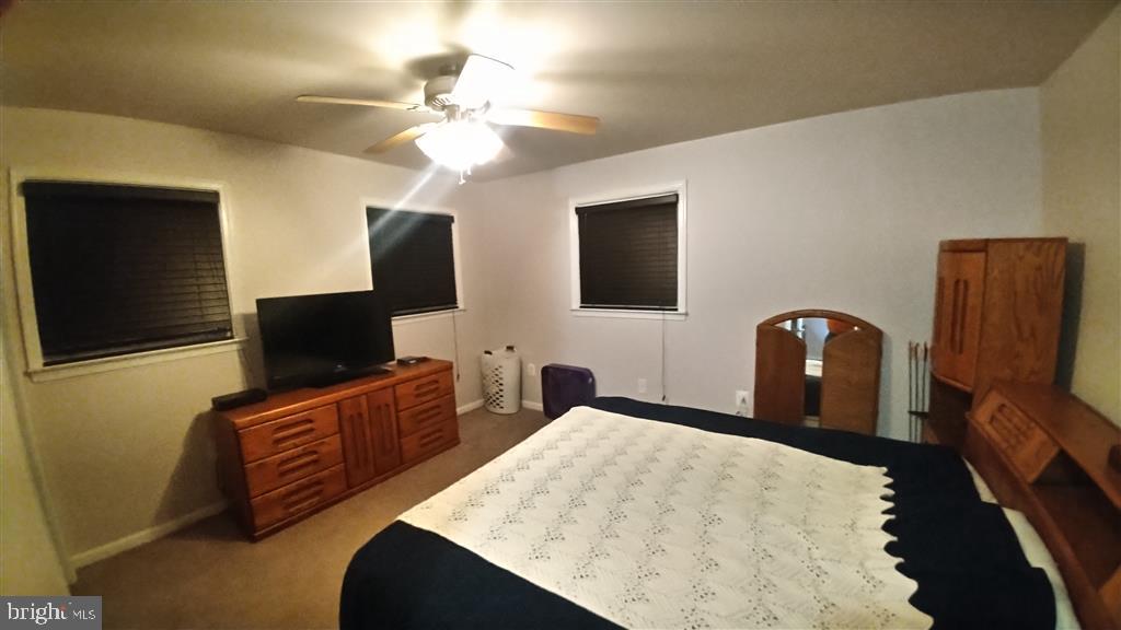 LYN GOLD MANOR - Residential