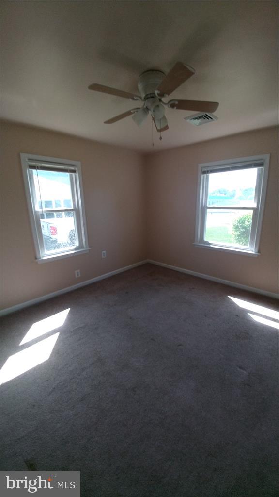 LYN GOLD MANOR - Residential