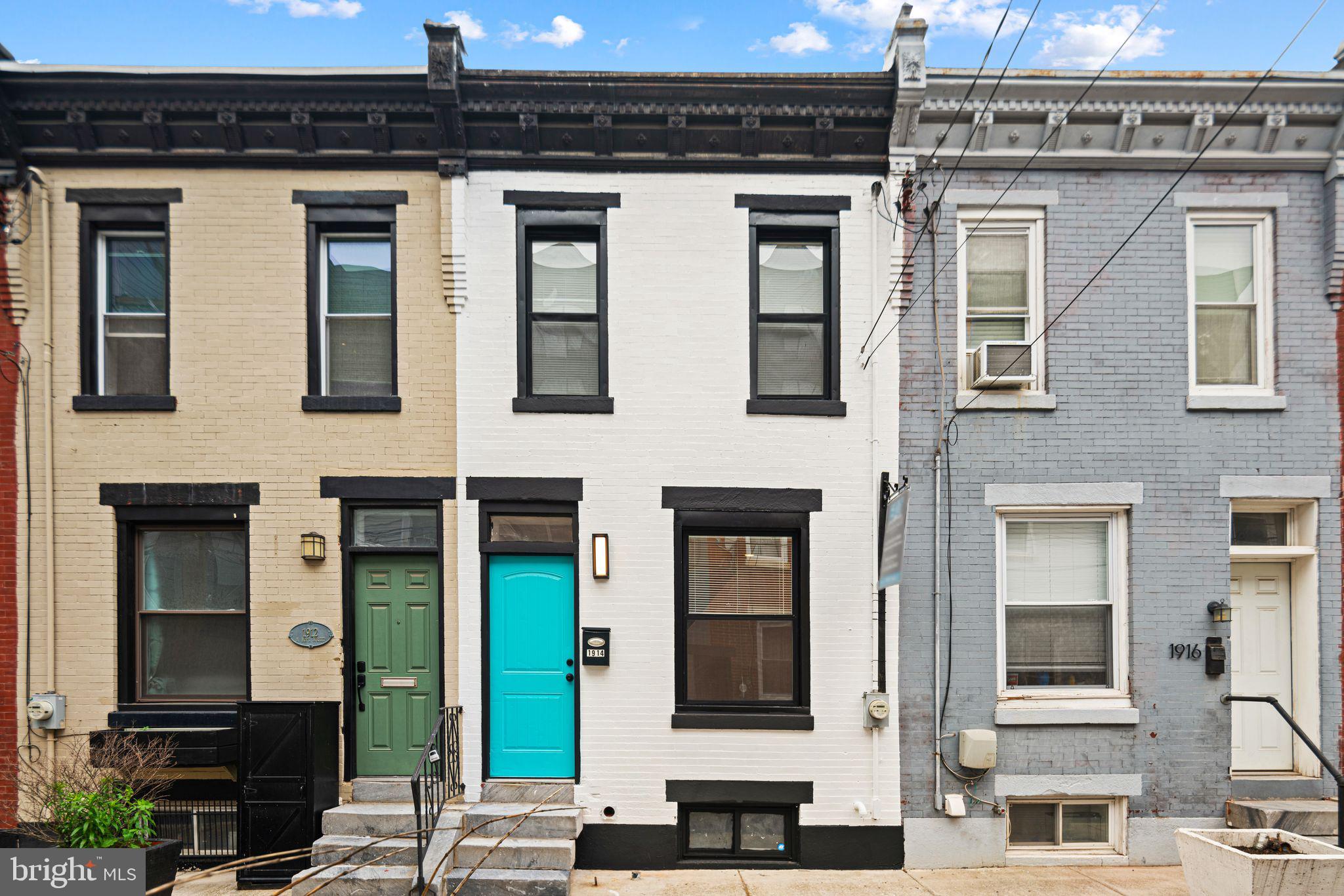 Don’t miss this beautifully updated 2-bedroom, 1-bathroom home located in the sought after Olde Kensington neighborhood. With 962 sq ft of living space, this home features an updated kitchen with modern finishes, new roof, new heater, hardwood floors throughout, extra bonus room on first floor and a fully renovated bathroom with stylish tile work. Enjoy an open, airy layout perfect for relaxing or entertaining. The hardwood floors add warmth and character, while the updated kitchen offers both function and style. The renovated bathroom provides a clean, contemporary feel. Located on a quiet street yet close to everything popular; restaurants, cafes, and public transit this home is perfect for buyers looking for convenience and charm. Whether you're a first time buyer or just looking to downsize, this move-in-ready home has it all. Schedule your showing today!