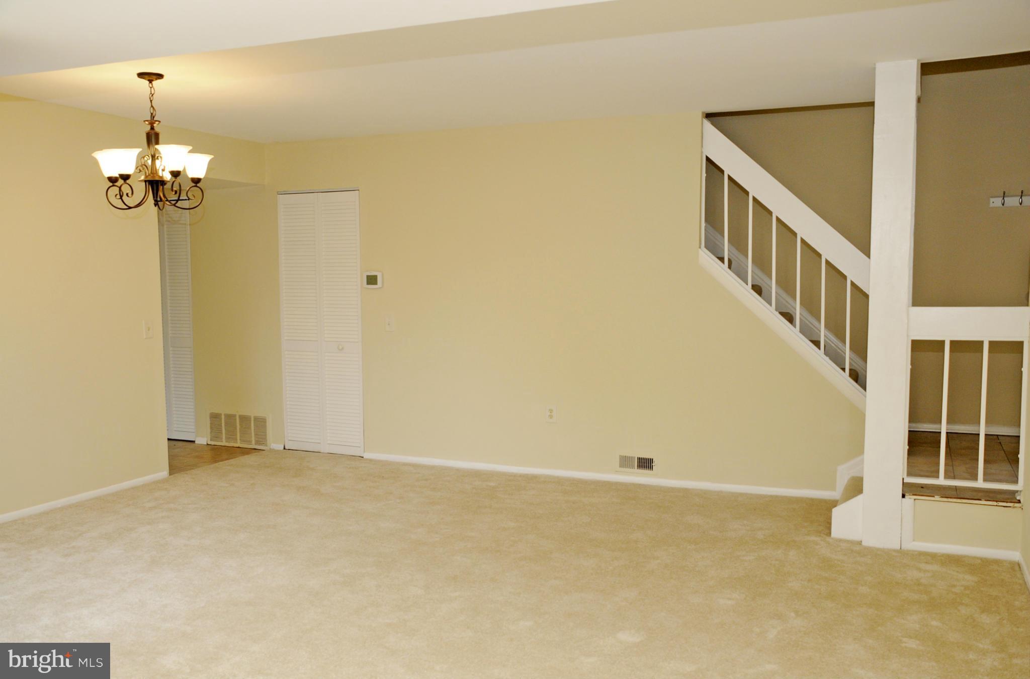 CLARY'S FOREST - Residential Lease