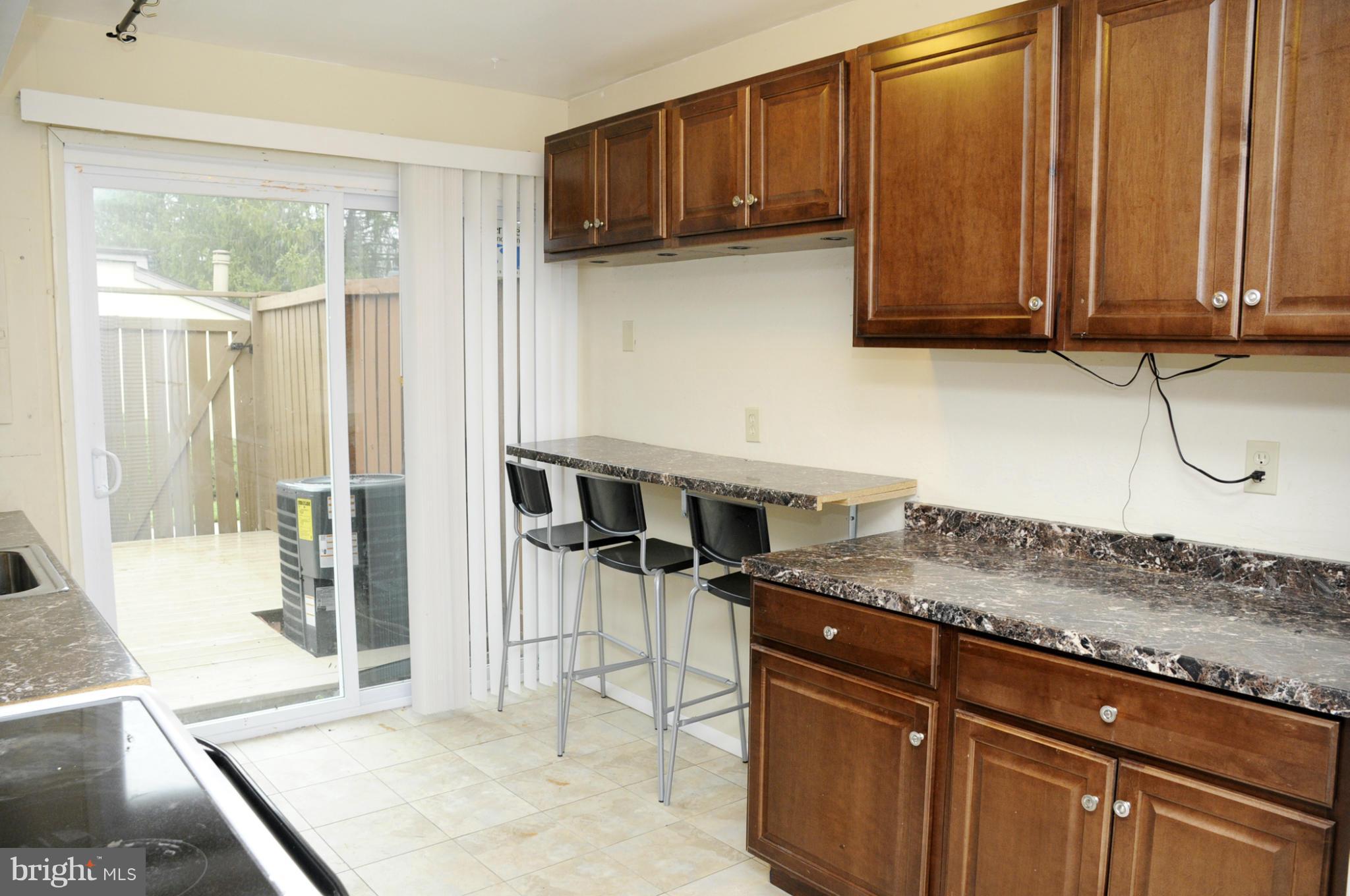 CLARY'S FOREST - Residential Lease