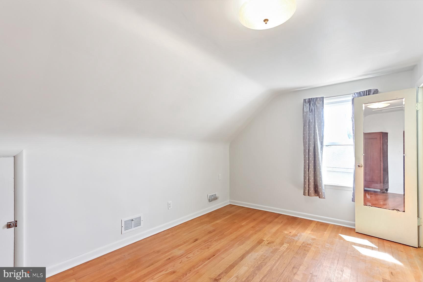 ROSEDALE - Residential