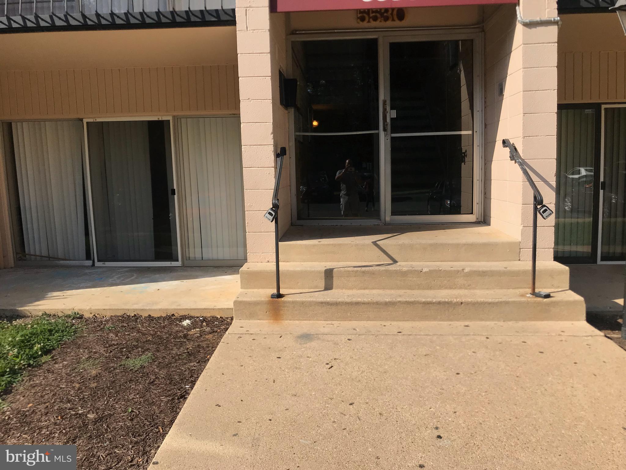 FRENCHMANS CREEK - Residential Lease