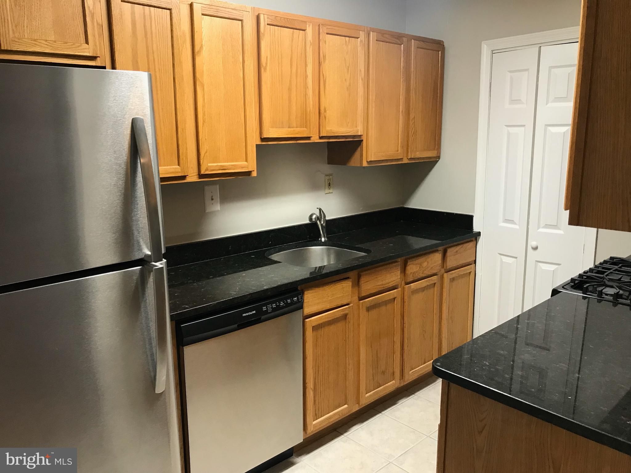 FRENCHMANS CREEK - Residential Lease