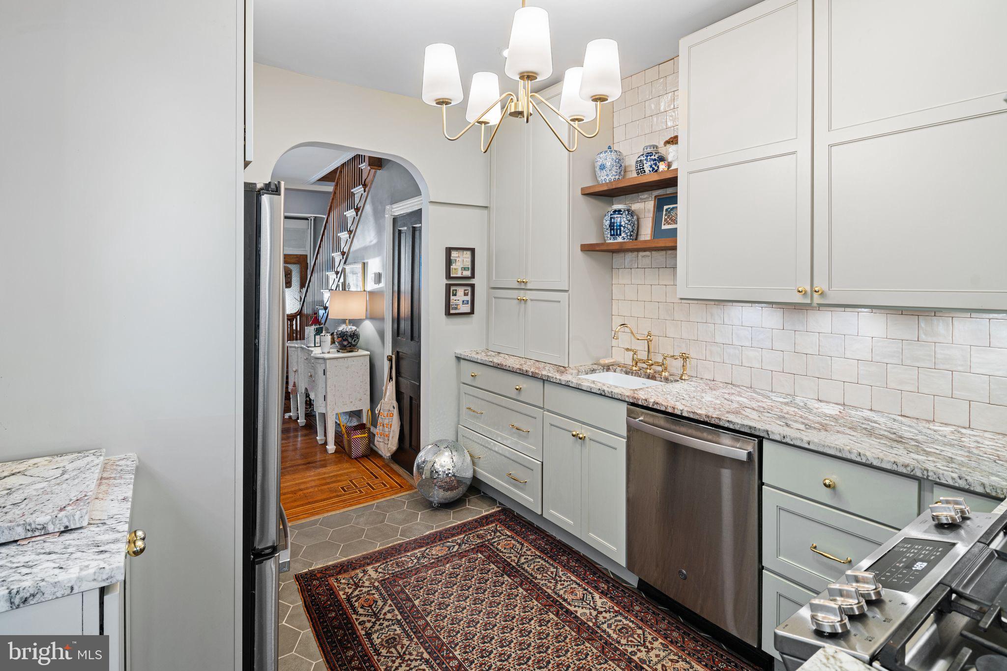 PORT RICHMOND - Residential