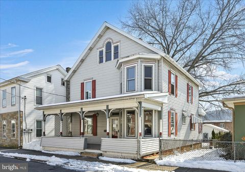 418 NORTH STREET MILLERSBURG PA 17061
