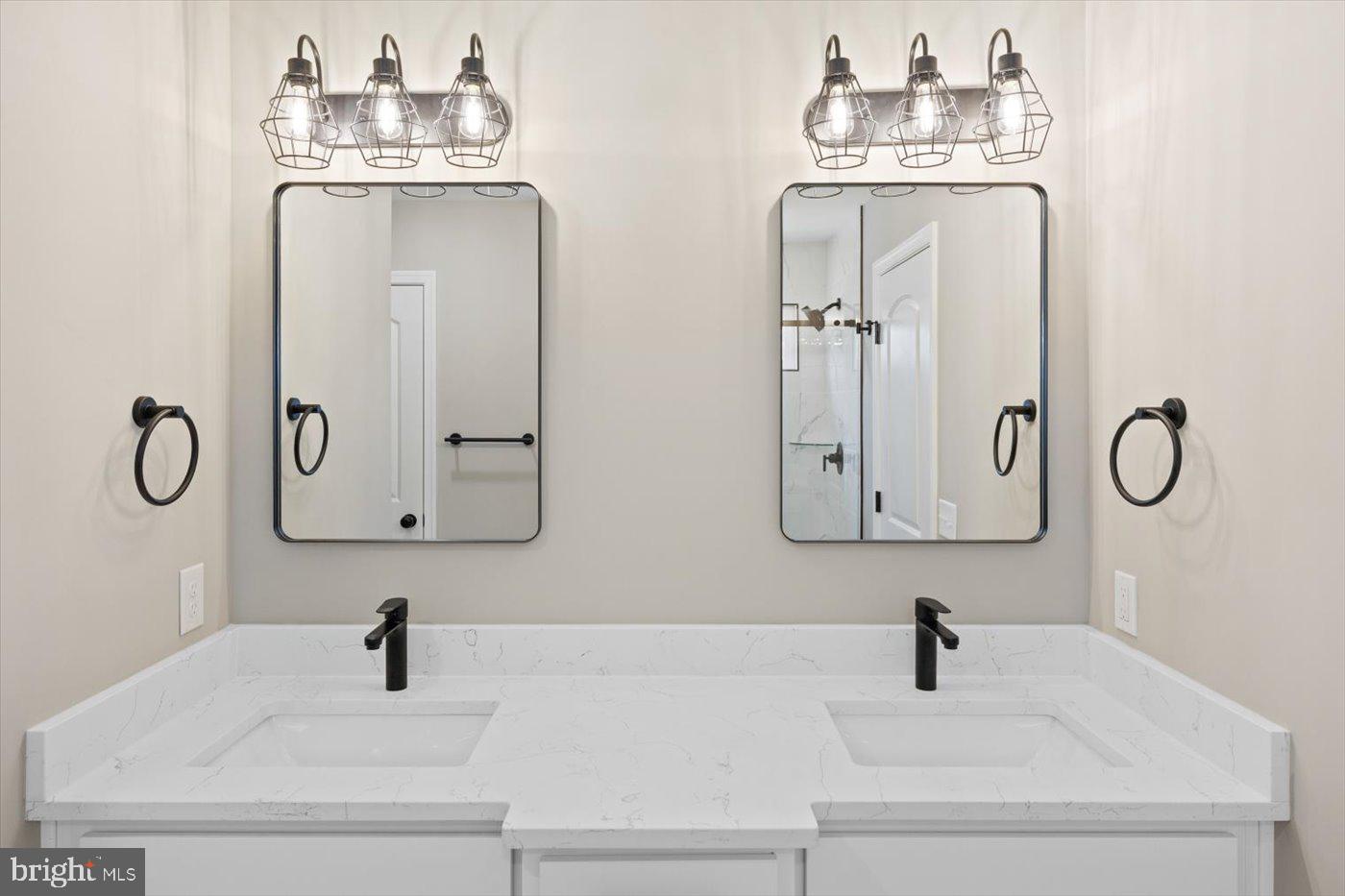 LAKE WILDERNESS - Residential