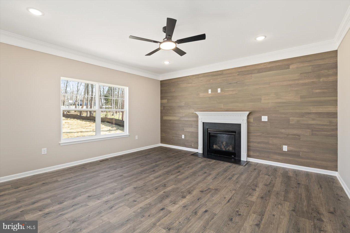 LAKE WILDERNESS - Residential