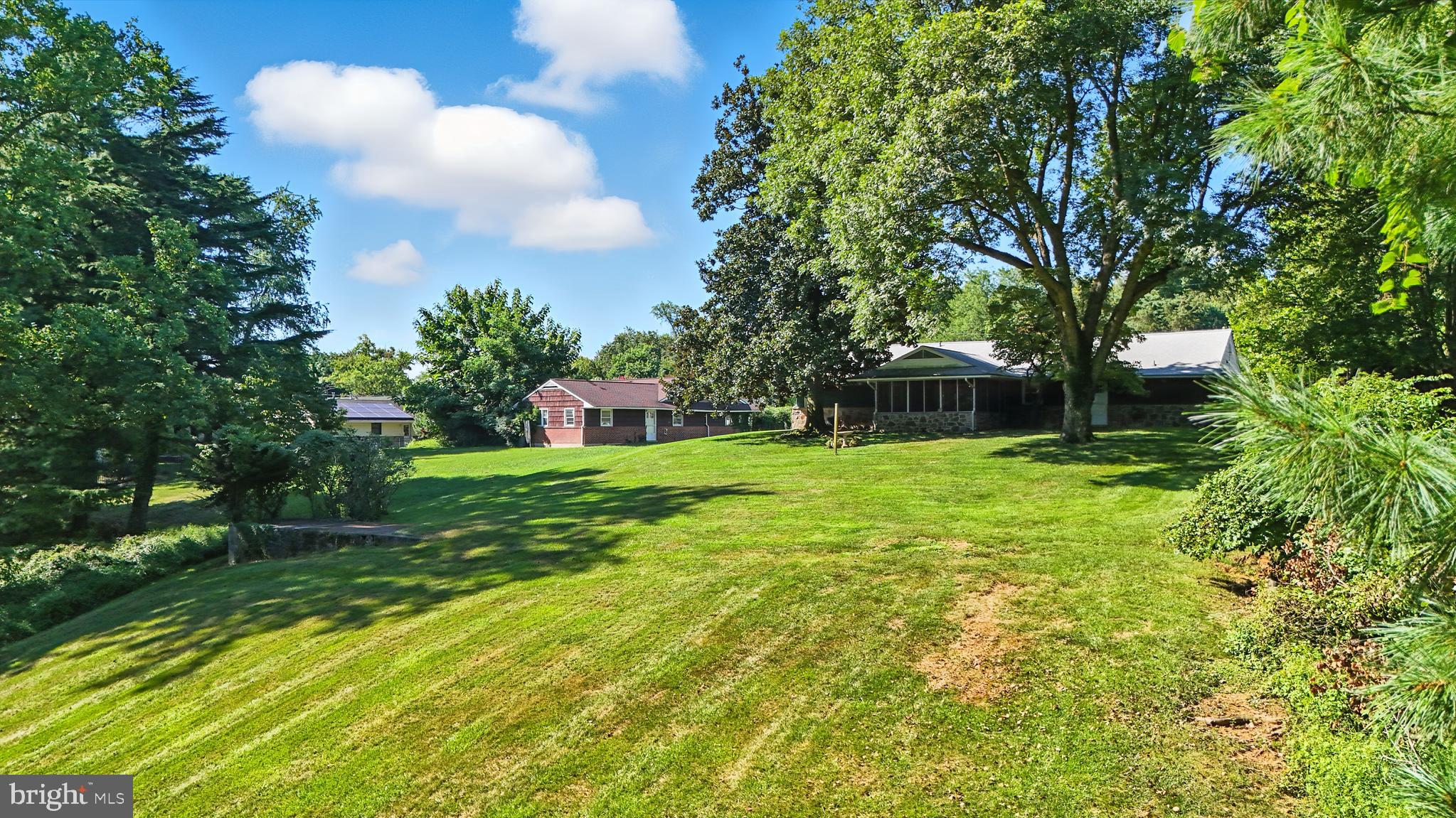 919 RAMBLING DRIVE