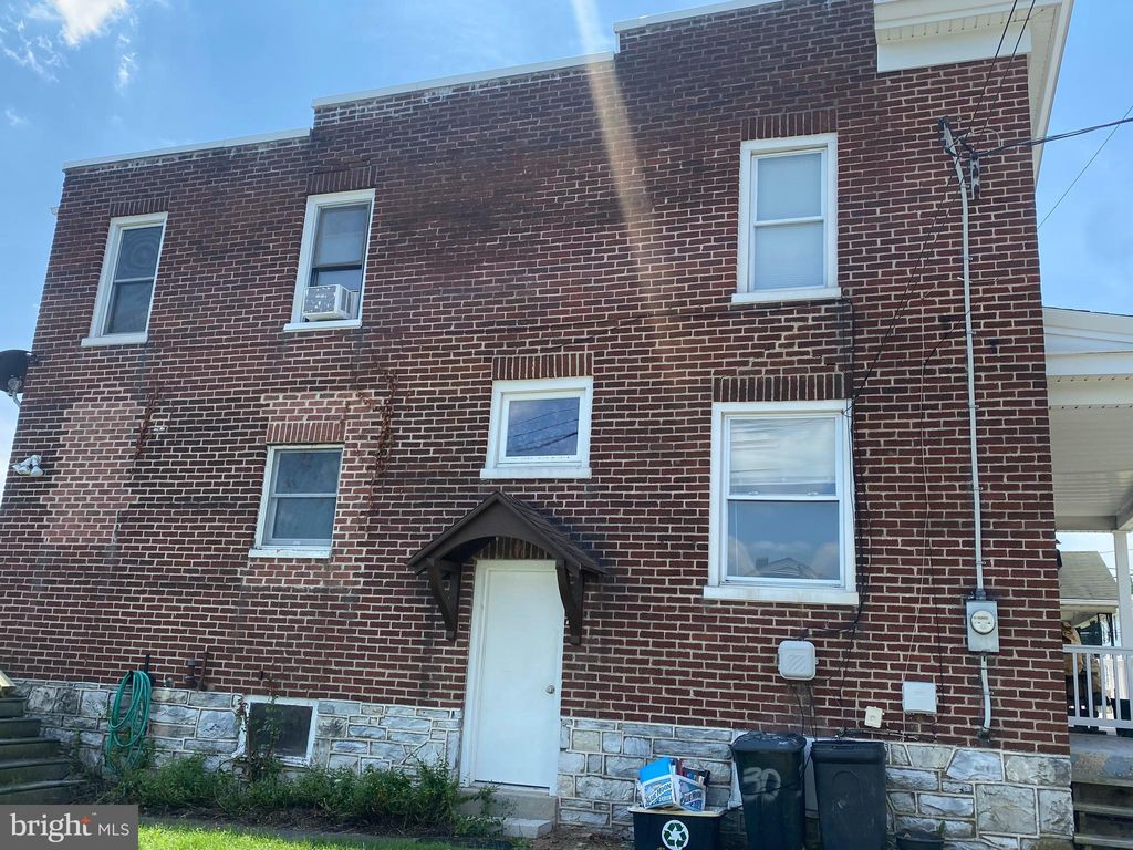 Photo of 30 Cottage Avenue, ELIZABETHTOWN, PA 17022 (MLS # PALA2073236)