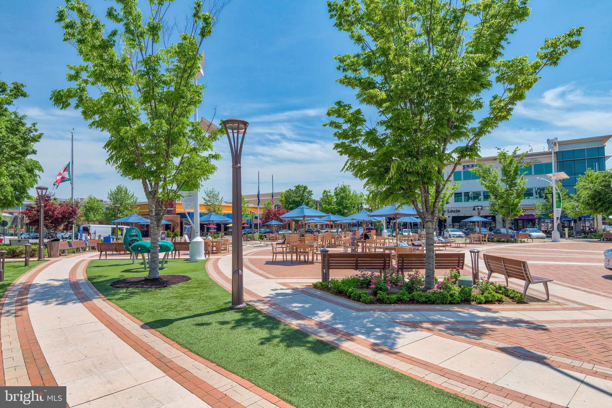 LANSDOWNE TOWN CENTER CONDOS - Residential