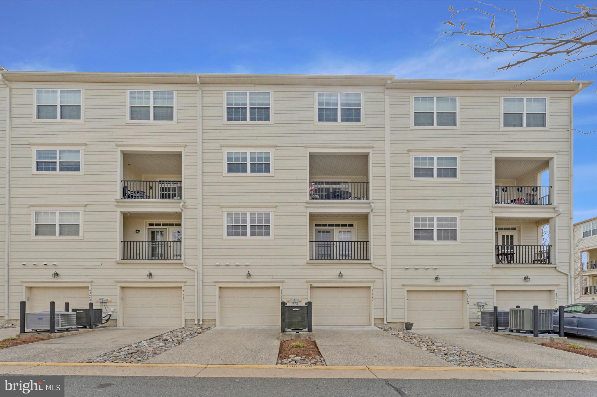 LANSDOWNE TOWN CENTER CONDOS - Residential