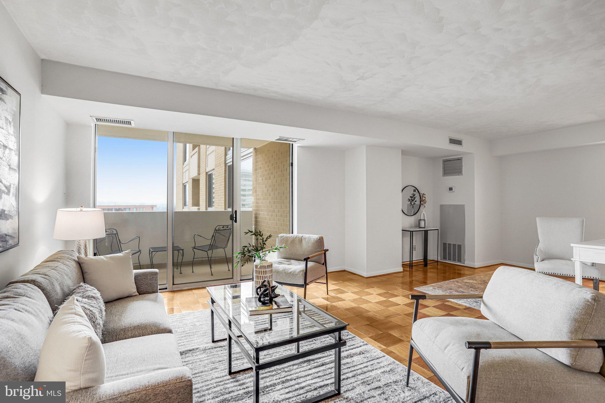 THE ELIZABETH - Residential