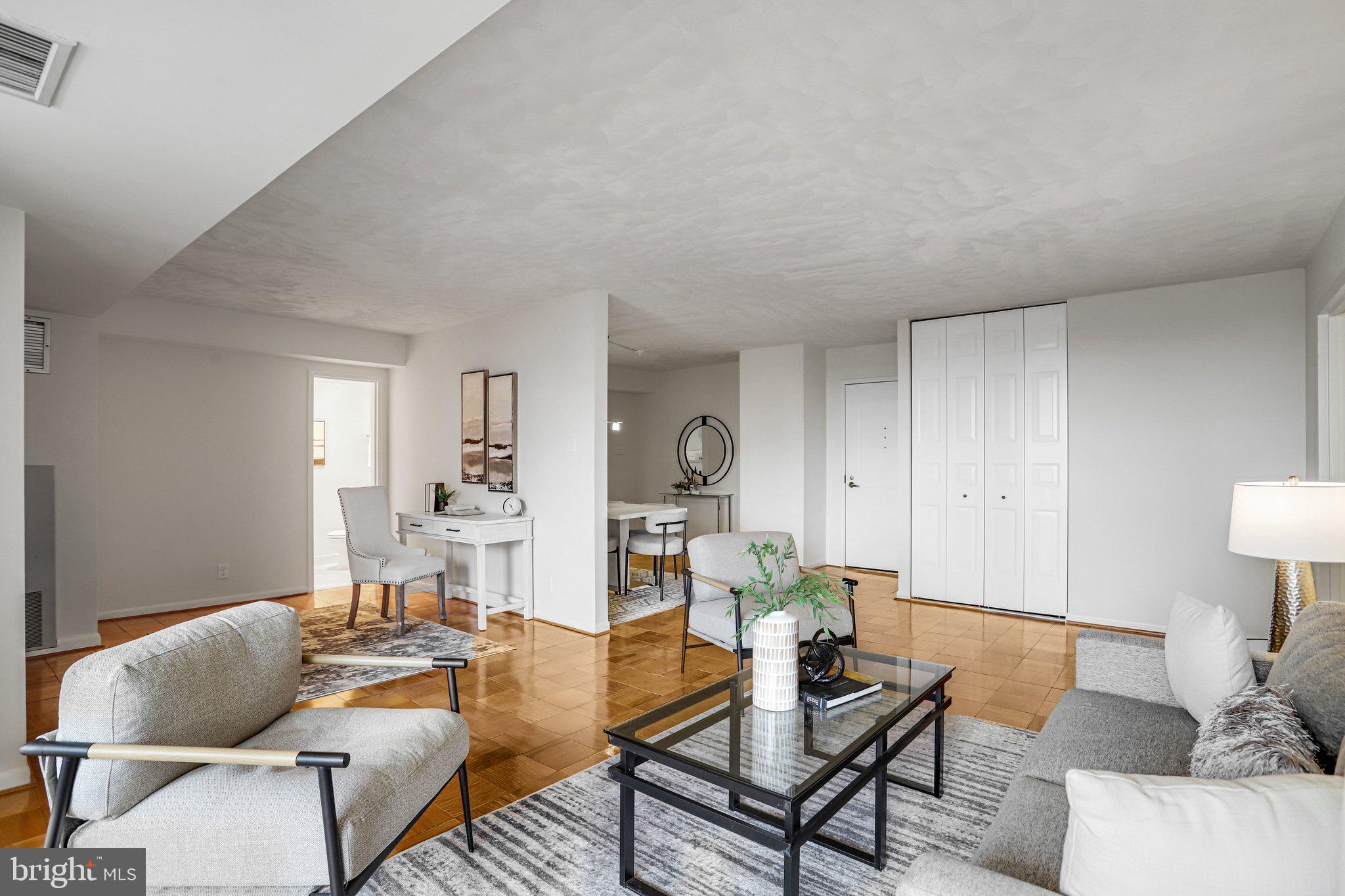 THE ELIZABETH - Residential