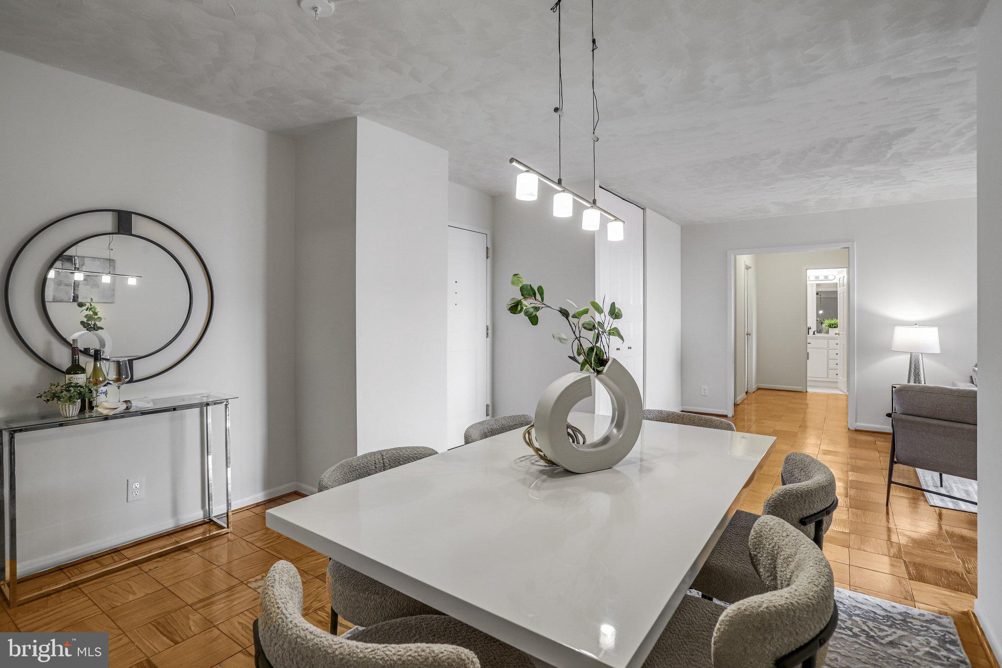 THE ELIZABETH - Residential