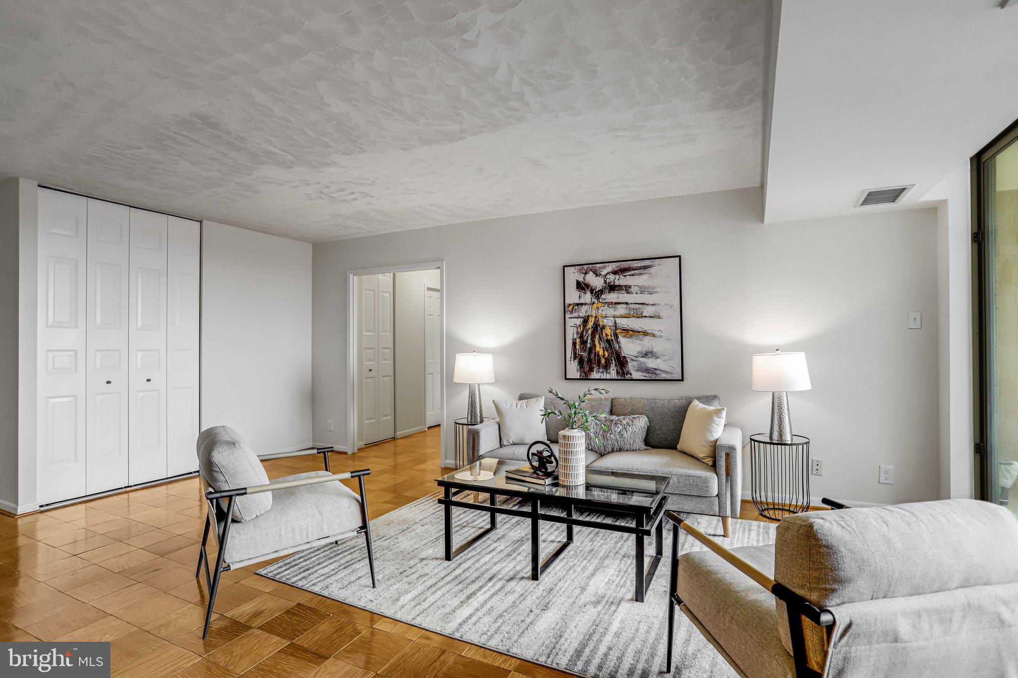 THE ELIZABETH - Residential