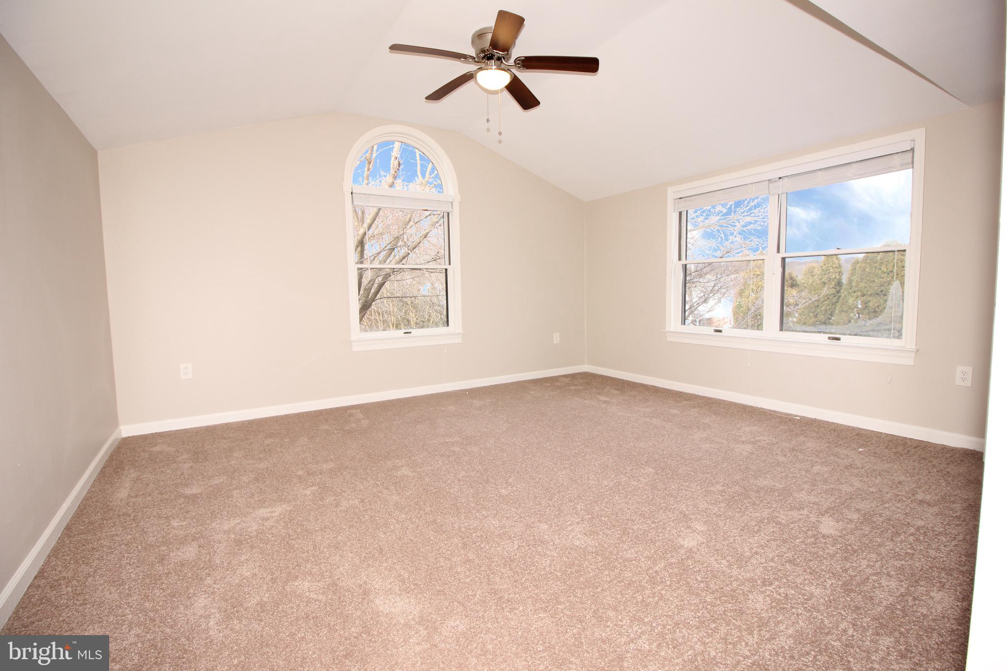 ELKINS PARK - Residential