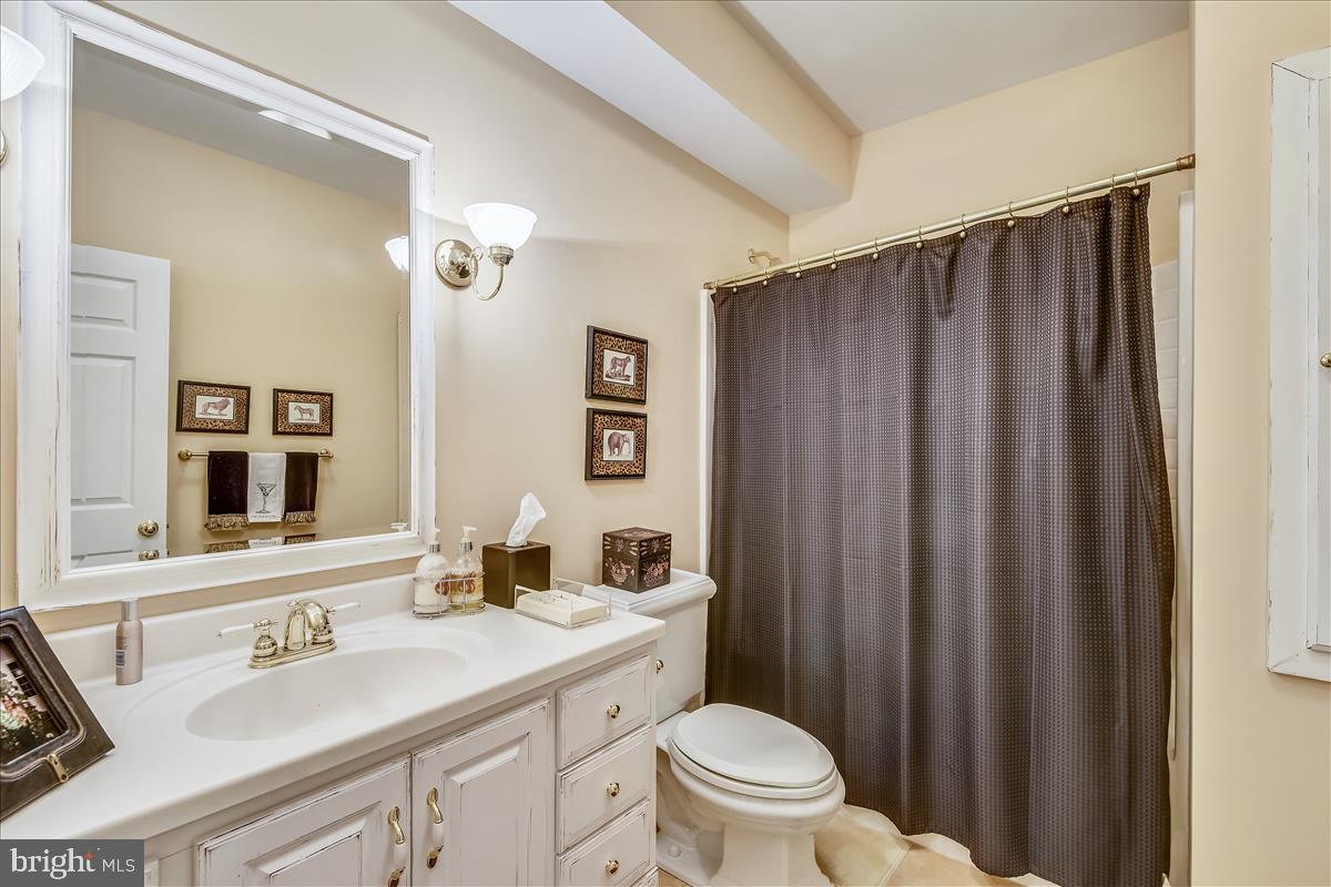 BELMONT COUNTRY CLUB - Residential