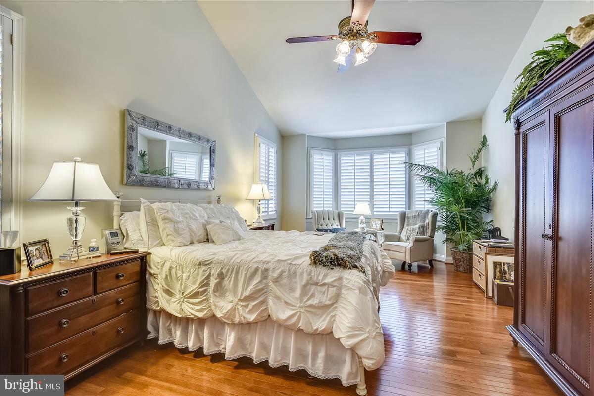 BELMONT COUNTRY CLUB - Residential