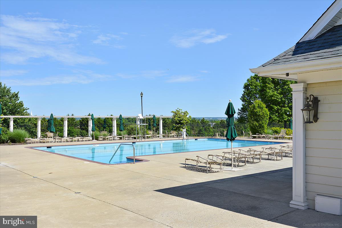 BELMONT COUNTRY CLUB - Residential