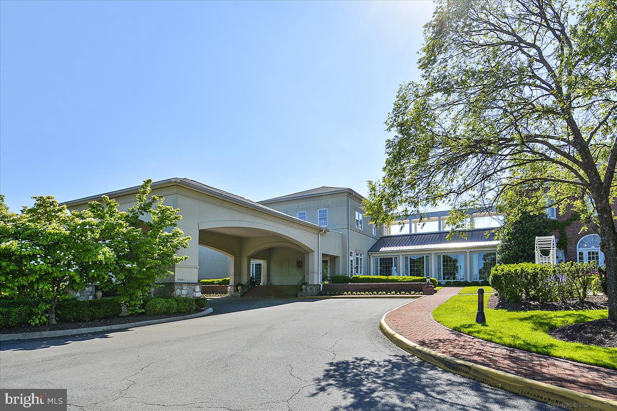 BELMONT COUNTRY CLUB - Residential