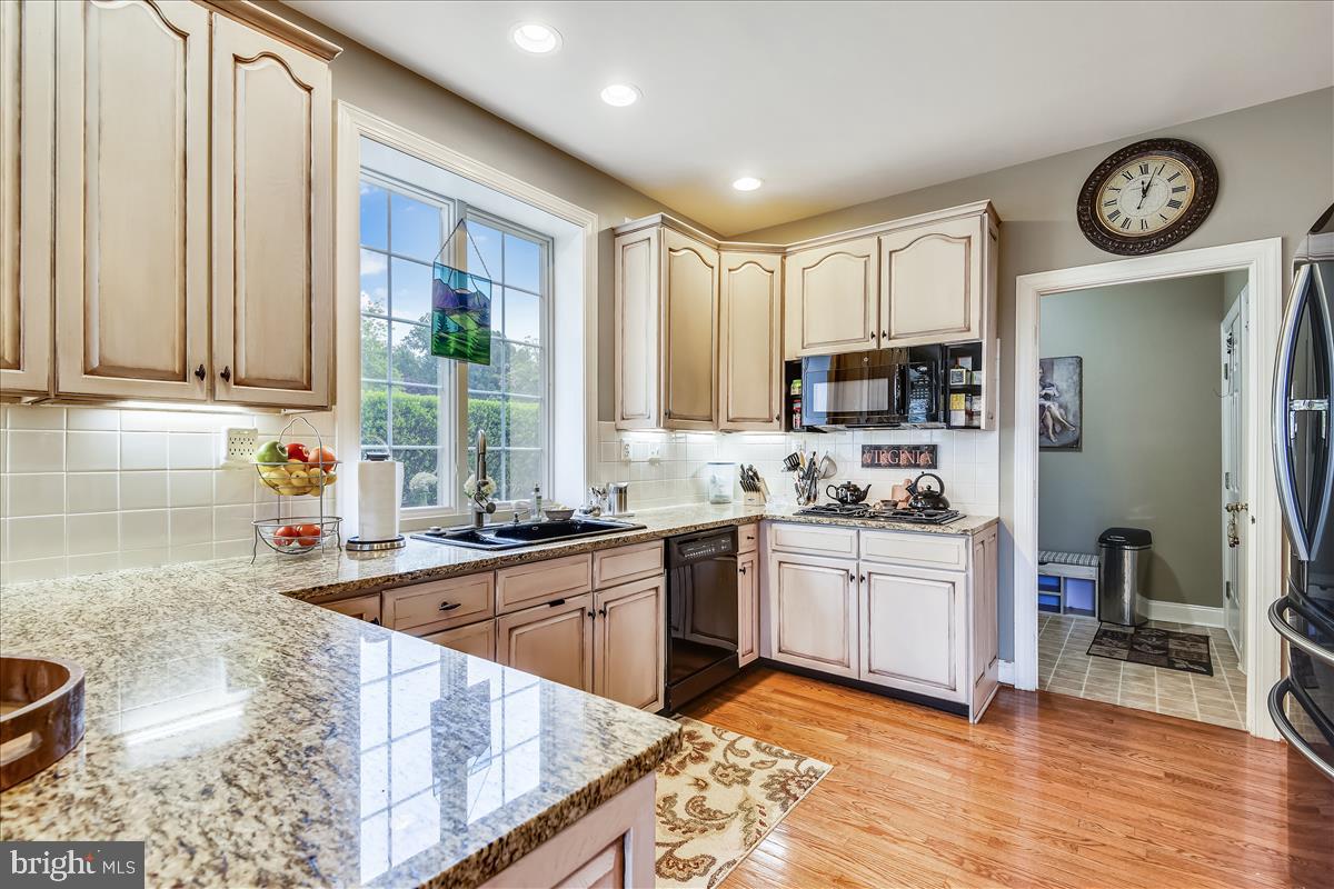 BELMONT COUNTRY CLUB - Residential