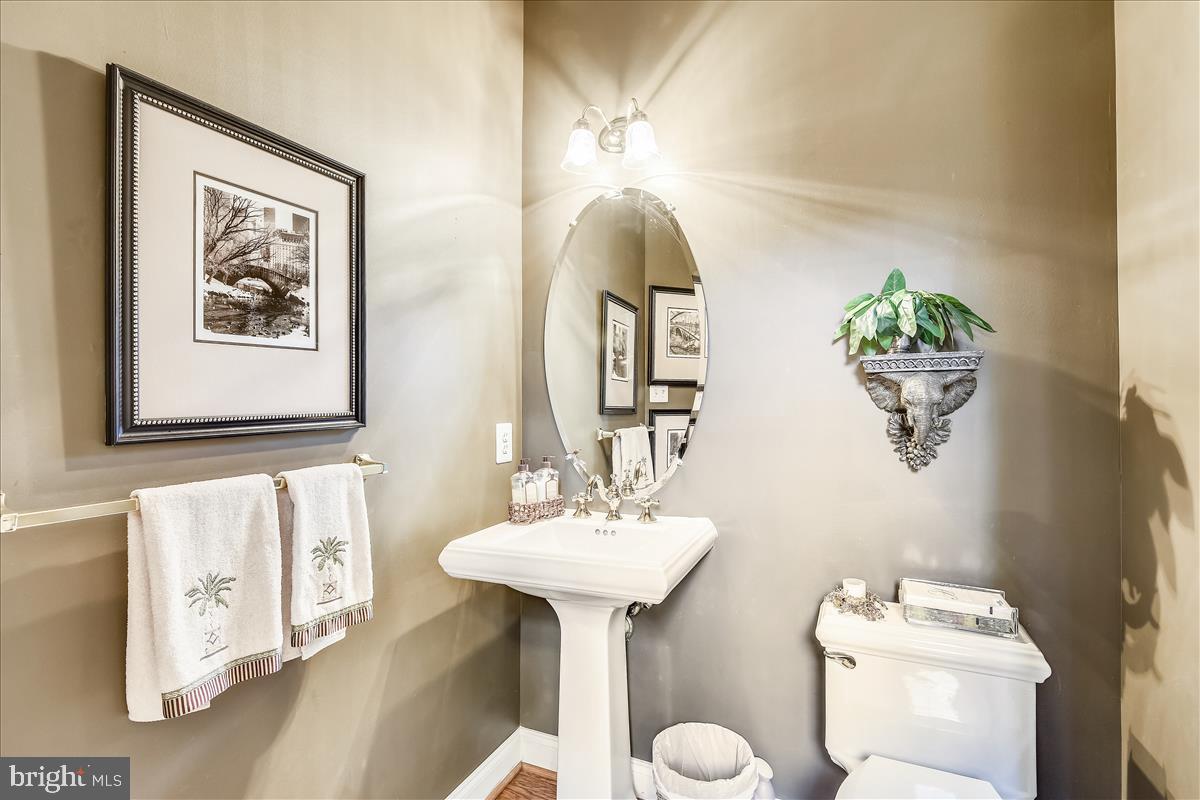 BELMONT COUNTRY CLUB - Residential