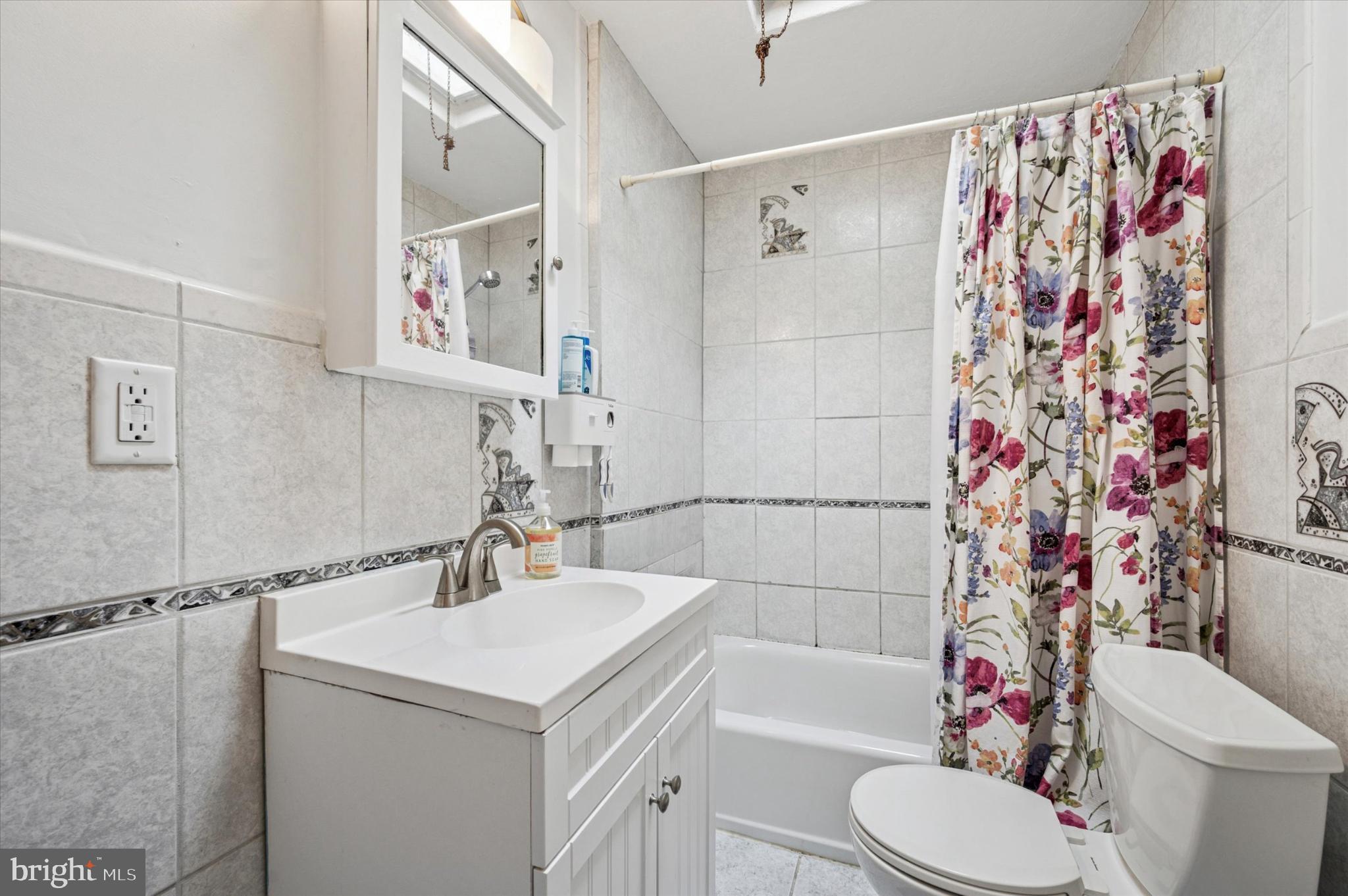 EAST FALLS - Residential