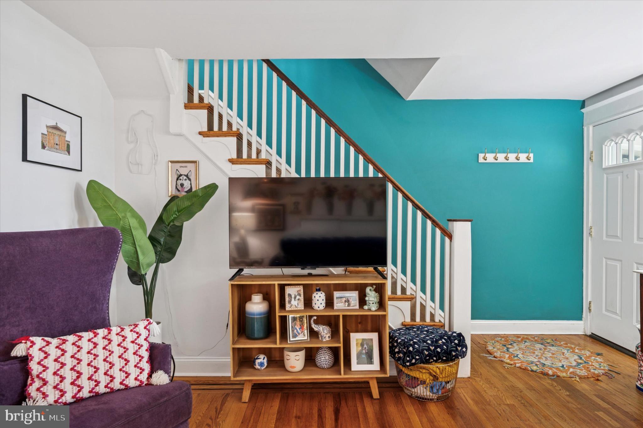 EAST FALLS - Residential