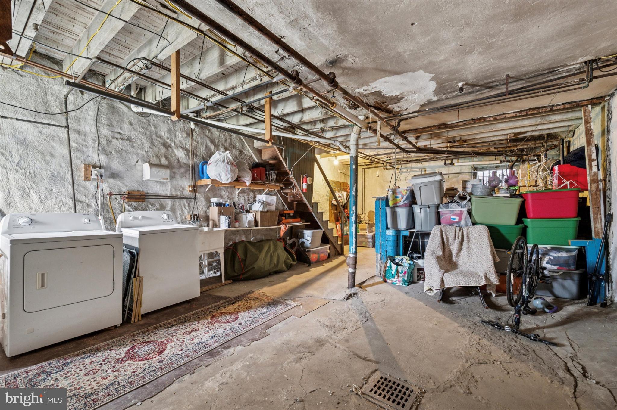 EAST FALLS - Residential