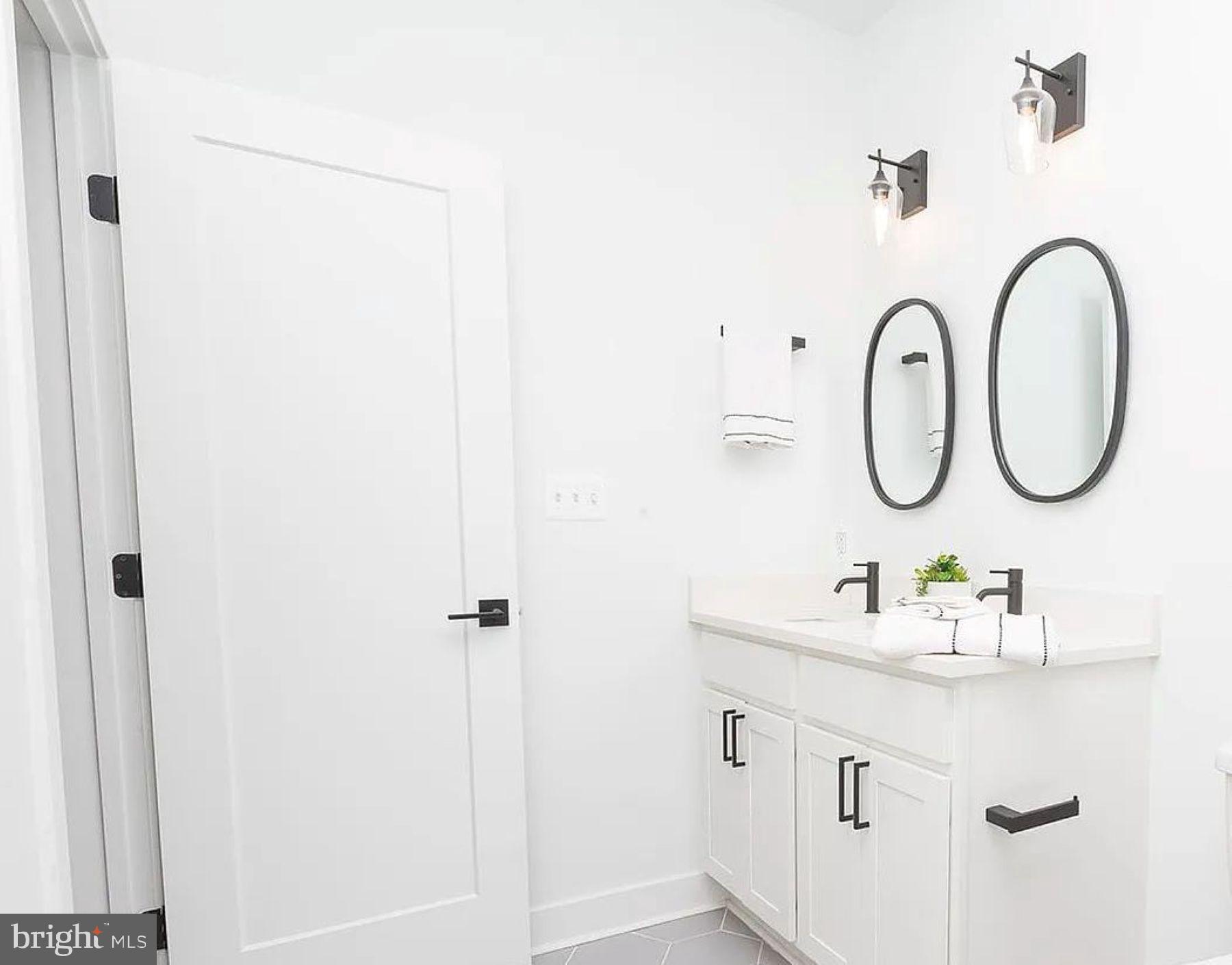 MOUNT VERNON PLACE HISTORIC DISTRICT - Residential Lease