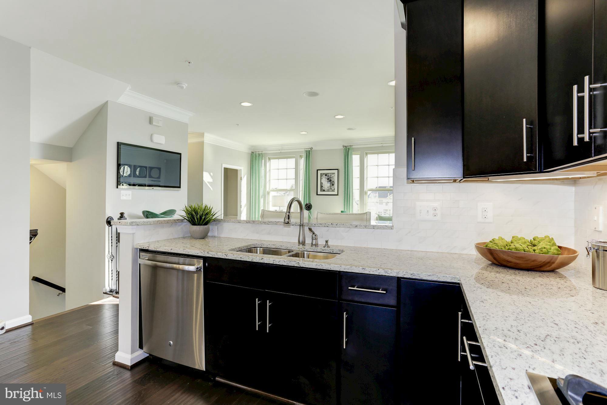 WESTSIDE - Residential