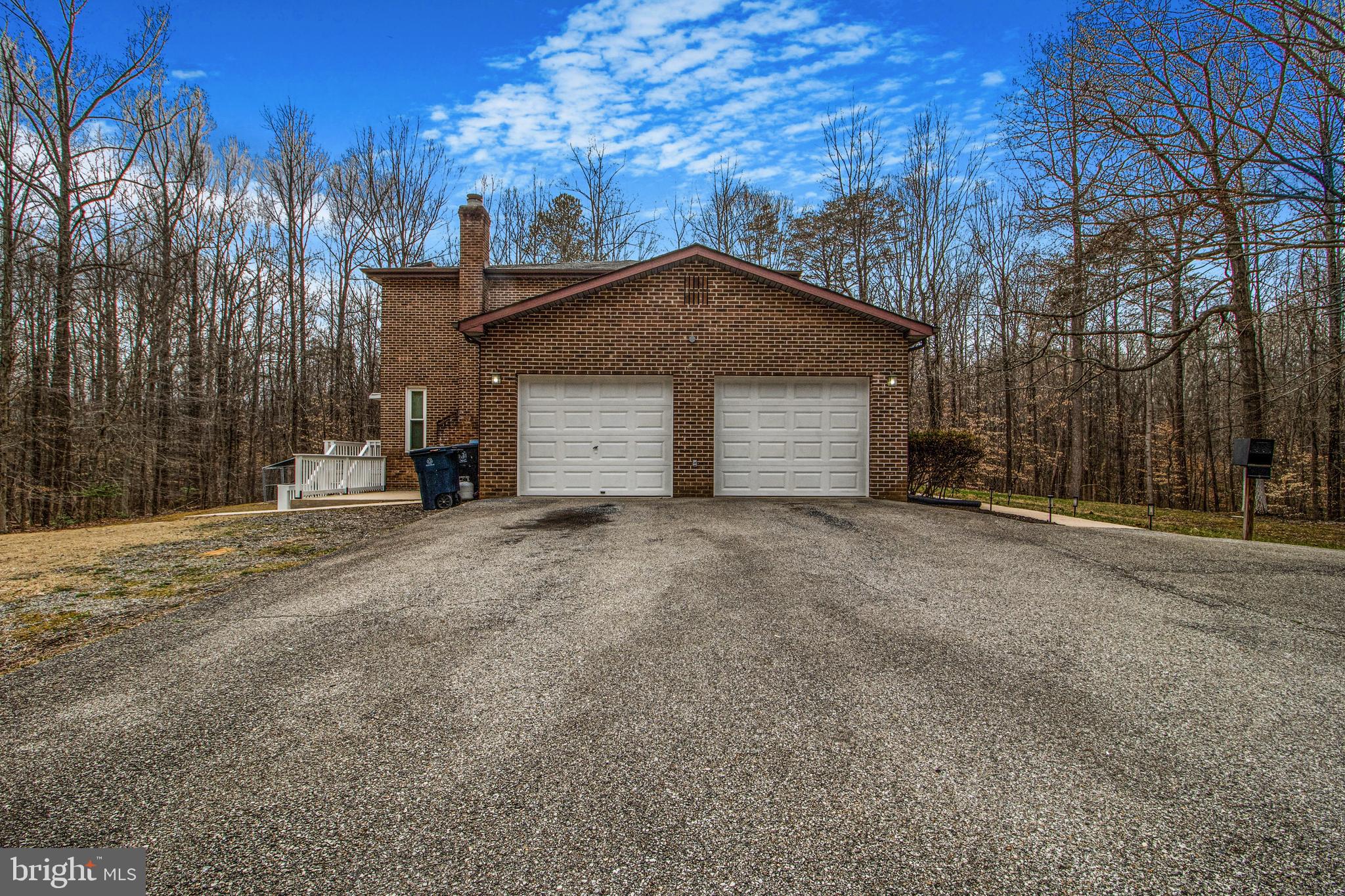 8009 POPLAR HILL DRIVE