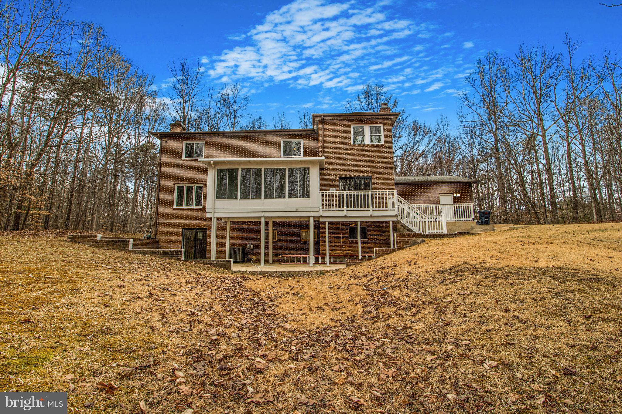 8009 POPLAR HILL DRIVE