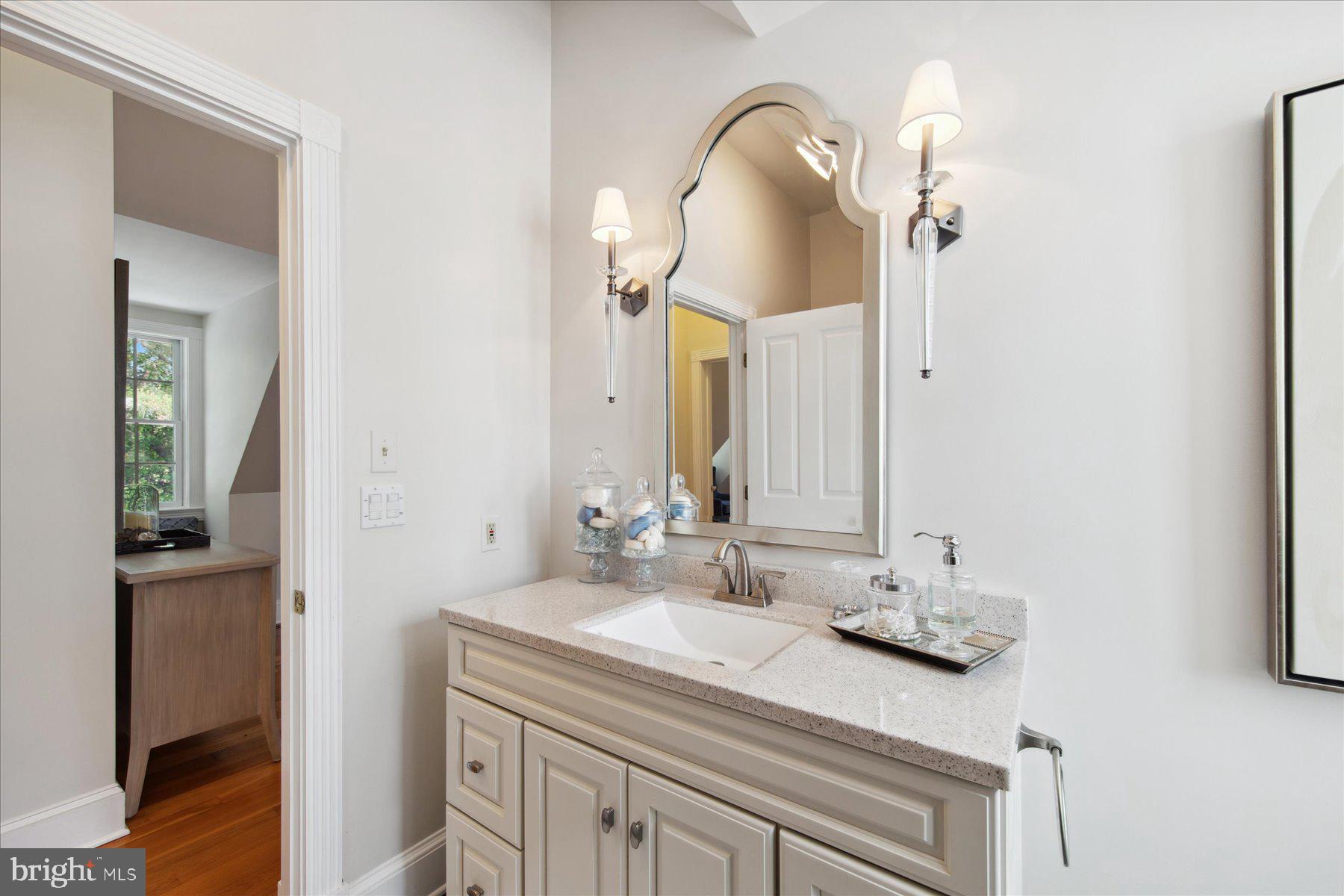 ROYAL OAK - Residential