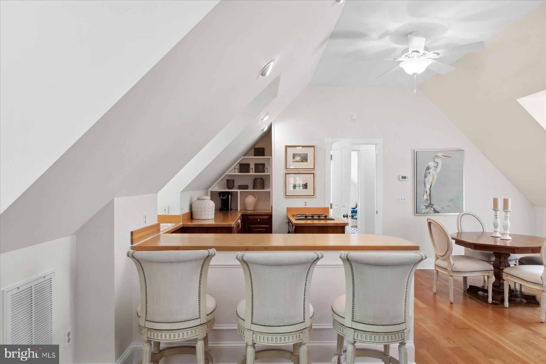 ROYAL OAK - Residential