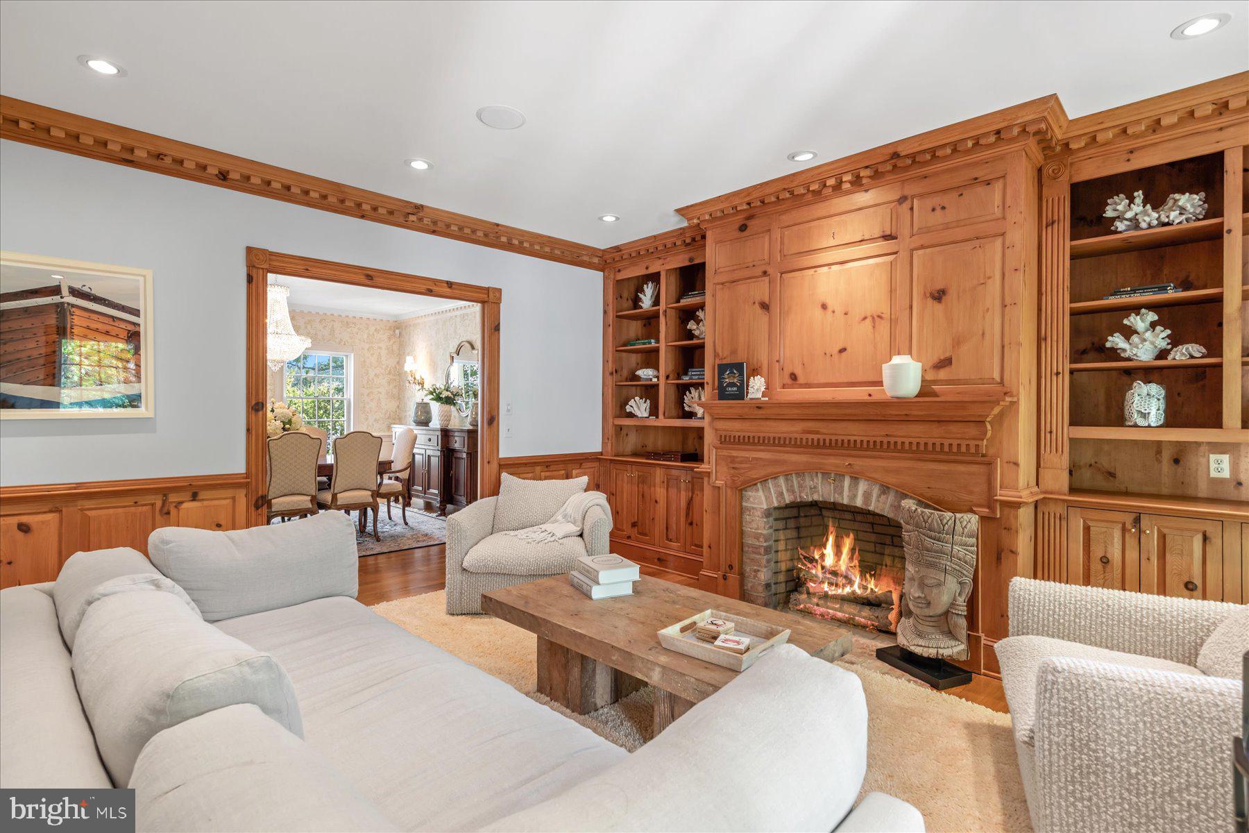 ROYAL OAK - Residential