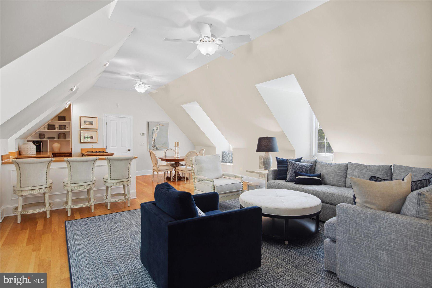 ROYAL OAK - Residential