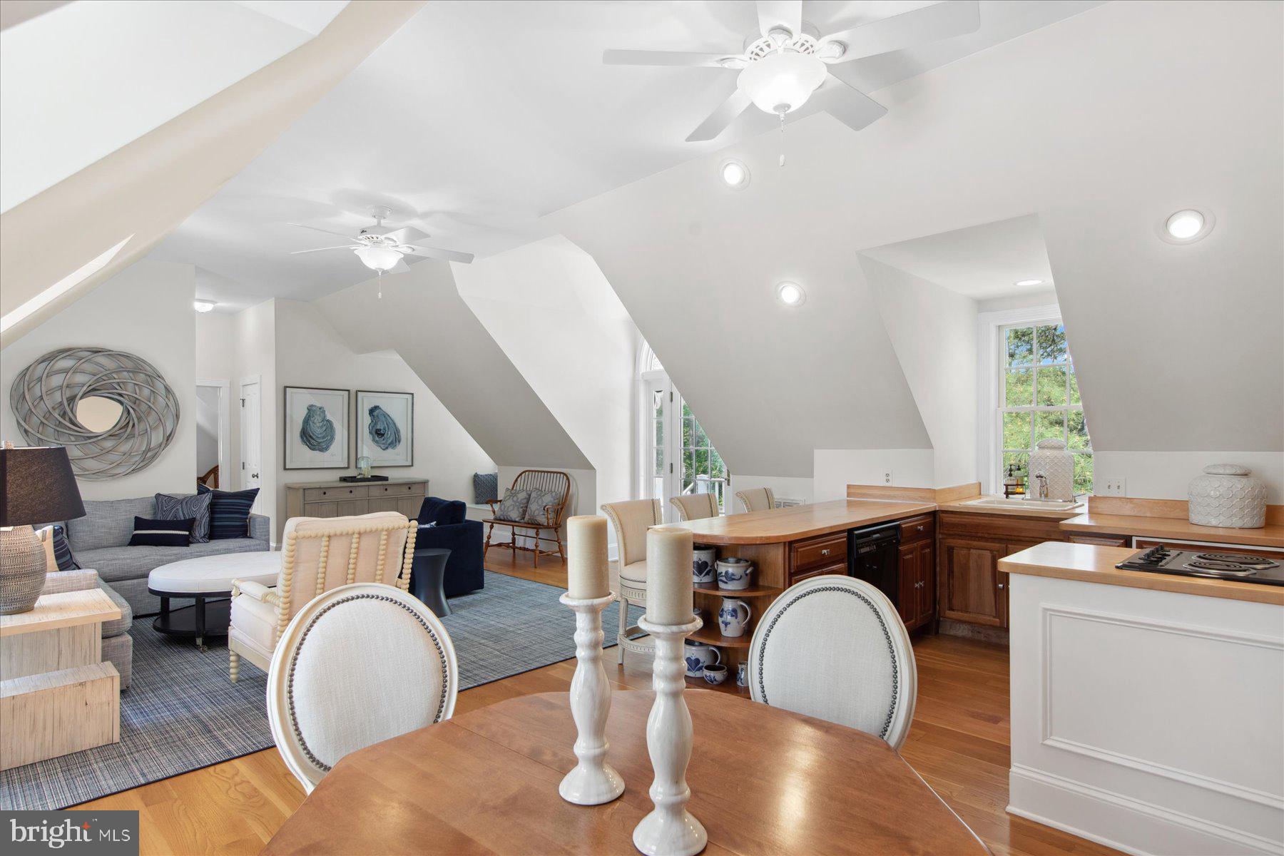 ROYAL OAK - Residential