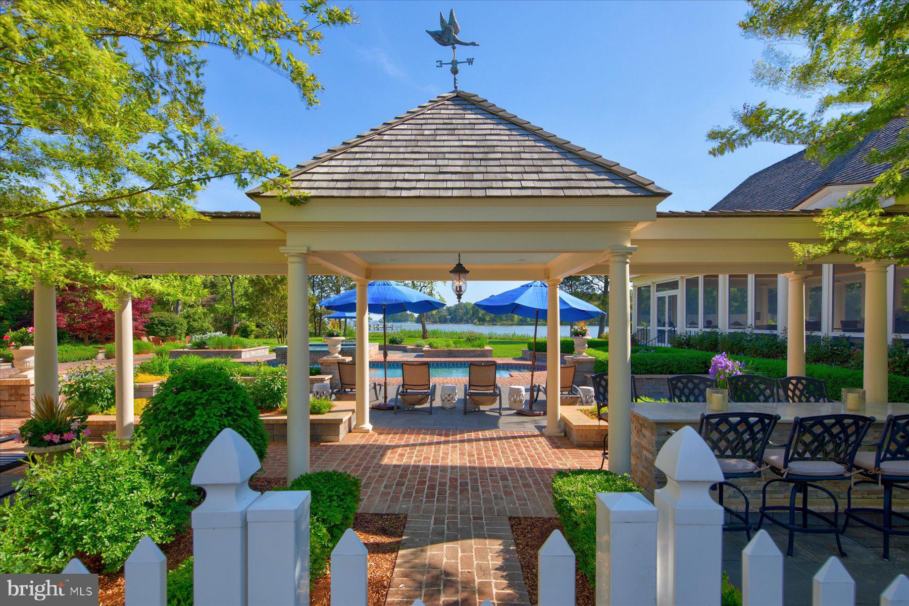 ROYAL OAK - Residential