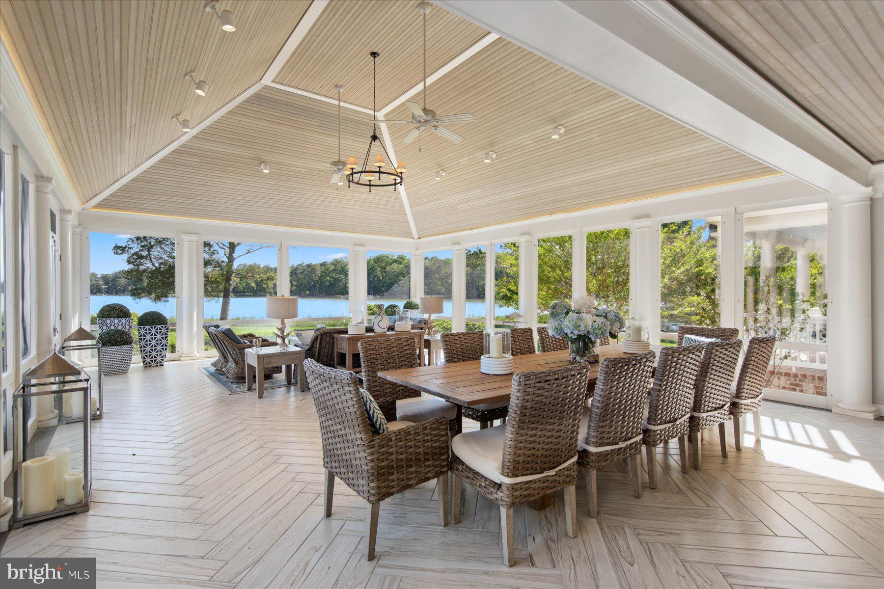 ROYAL OAK - Residential