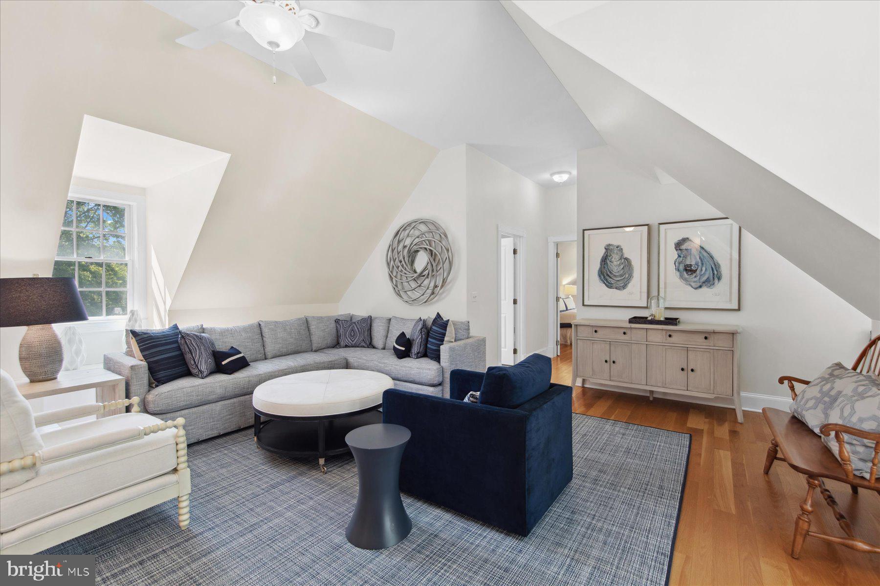 ROYAL OAK - Residential