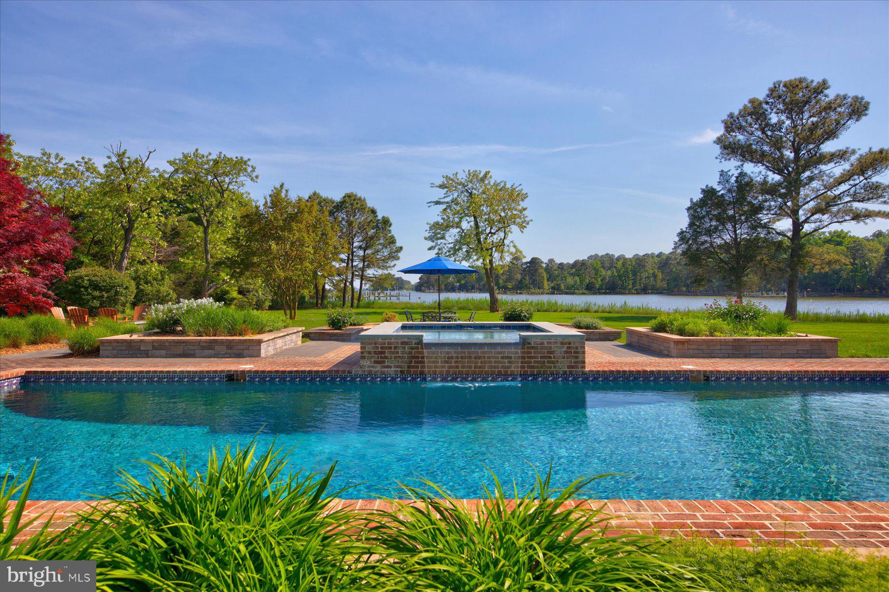 ROYAL OAK - Residential