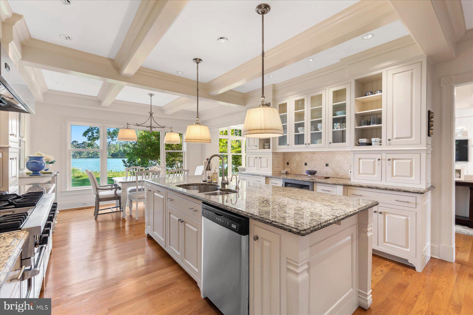 ROYAL OAK - Residential