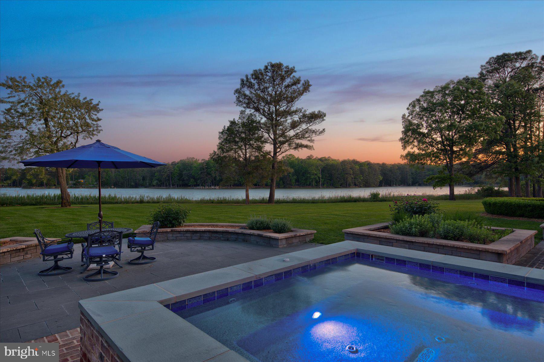 ROYAL OAK - Residential